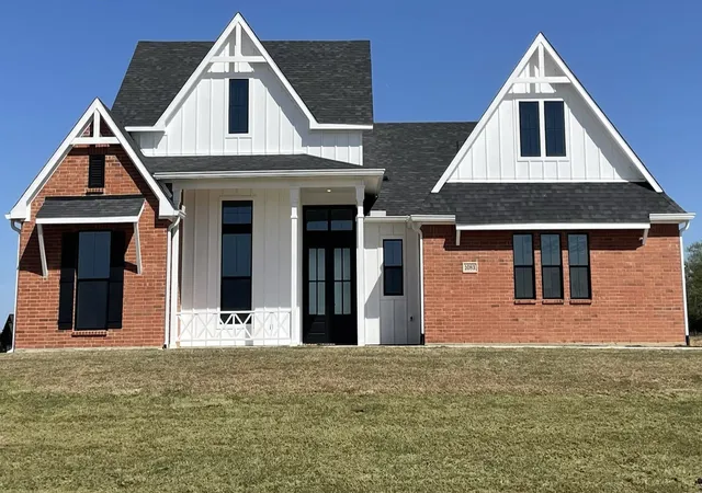 Photo 1 of Single family home for sale at 1083 Dixie Estates Wy, Whitesboro, TX 76273 | MLS# 21213853 | Listing updated on 2026-09-27