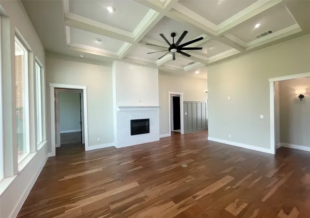 Photo 3 of Single family home for sale at 1083 Dixie Estates Wy, Whitesboro, TX 76273 | MLS# 21213853 | Listing updated on 2026-09-27