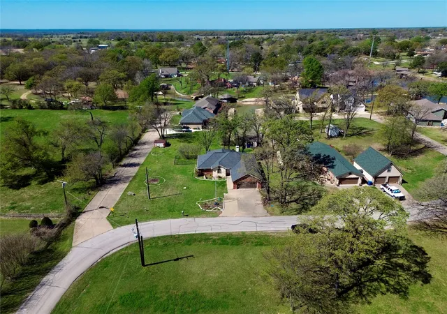 Homes for sale in Tool, TX | 2025 Emma Dr, Tool, TX 75143 | MLS# 21215158
