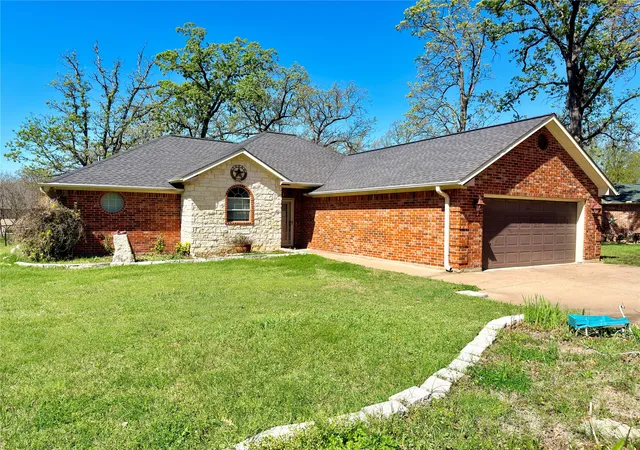 Homes for sale in Tool, TX | 2025 Emma Dr, Tool, TX 75143 | MLS# 21215158