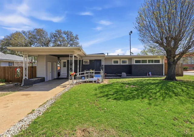 Photo 2 of Single family home for sale at 4775 Rector Ave, Fort Worth, TX 76133 | MLS# 21214956 | Listing updated on 2026-08-27