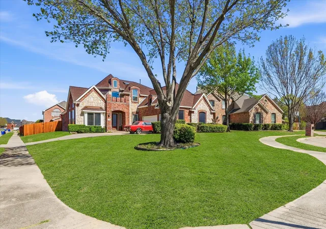 Photo 1 of Single family home for sale at 5 Scramble Ct, Mansfield, TX 76063 | MLS# 21214241 | Listing updated on 2026-09-18