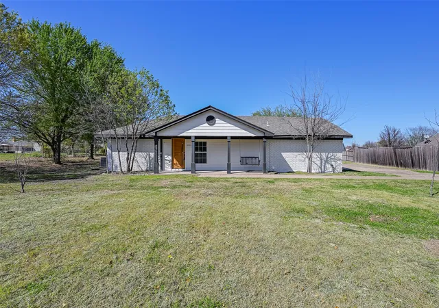 3rd image of 2003 Cartwright Dr, Sachse, TX 75048 | MLS# 21153847