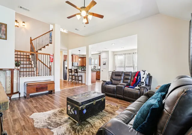 4th image of 8308 Spitfire Trl, Aubrey, TX 76227 | MLS# 21215217