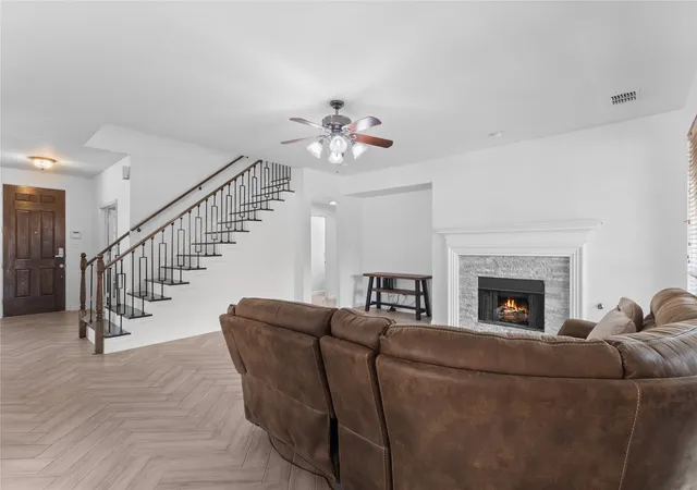 Photo 4 of Single family home for sale at 7013 Bickers Dr, Rowlett, TX 75089 | MLS# 21215310 | Listing updated on 2026-07-27