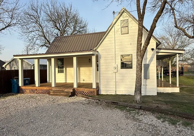 Homes for sale in Palmer, TX | 250 Cosey St, Palmer, TX 75152 | MLS# 21212517