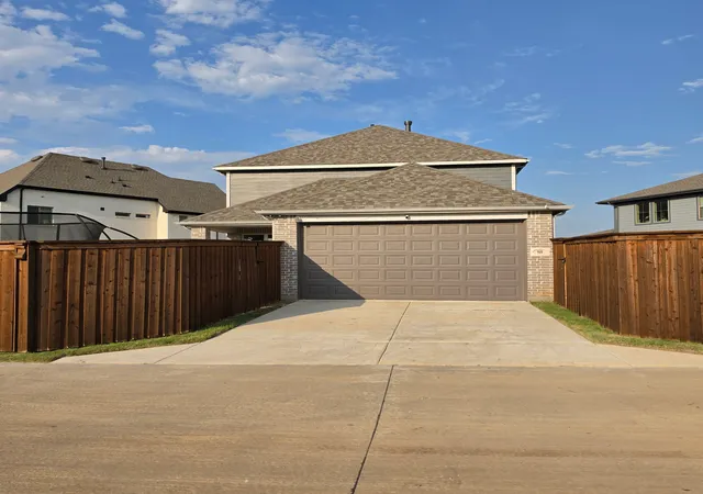 Photo 2 of Single family home for sale at 909 Carnation Dr, Crowley, TX 76036 | MLS# 21215373 | Listing updated on 2026-08-24