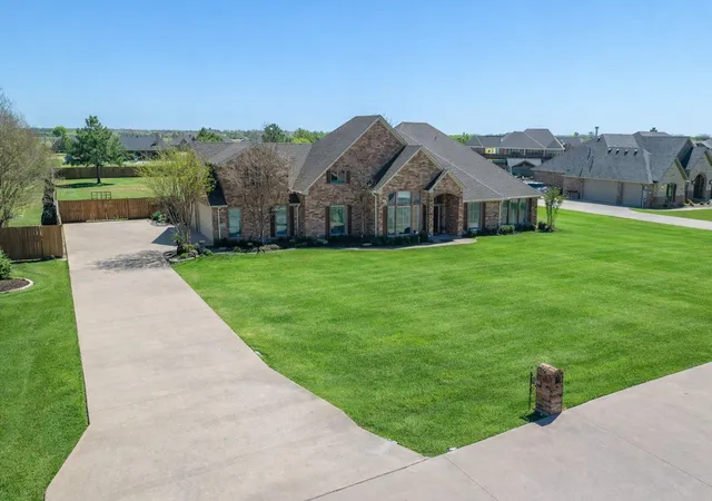 Homes for sale in Talty, TX | 18066 Langford Ln, Talty, TX 75126 | MLS# 21215403