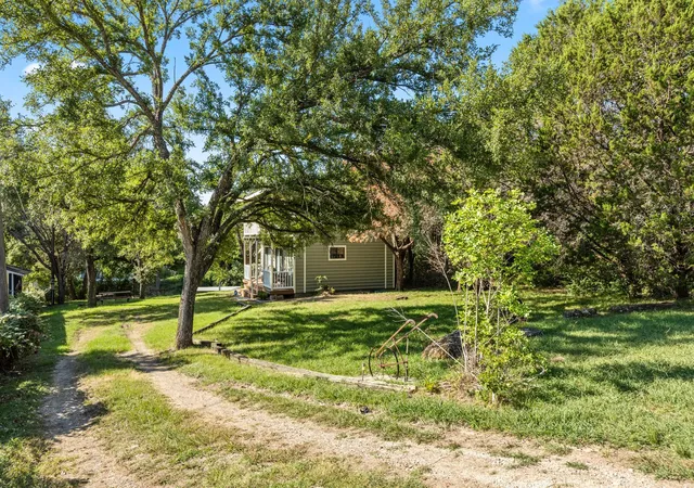 Photo 1 of Single family home for sale at 2547 Forest Park Dr, Granbury, TX 76048 | MLS# 21215424 | Listing updated on 2026-08-12