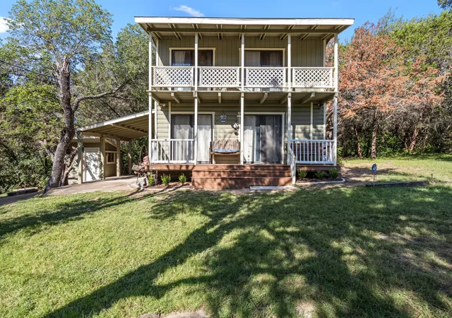 Photo 4 of Single family home for sale at 2547 Forest Park Dr, Granbury, TX 76048 | MLS# 21215424 | Listing updated on 2026-08-12