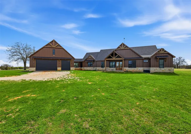 Photo 1 of Single family home for sale at 3988 Lake Valley Rd, Sunset, TX 76270 | MLS# 21214929 | Listing updated on 2026-09-18