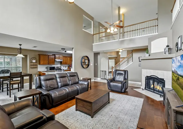 Photo 3 of Single family home for sale at 2109 Hemingway Dr, Denton, TX 76210 | MLS# 21211874 | Listing updated on 2026-08-19