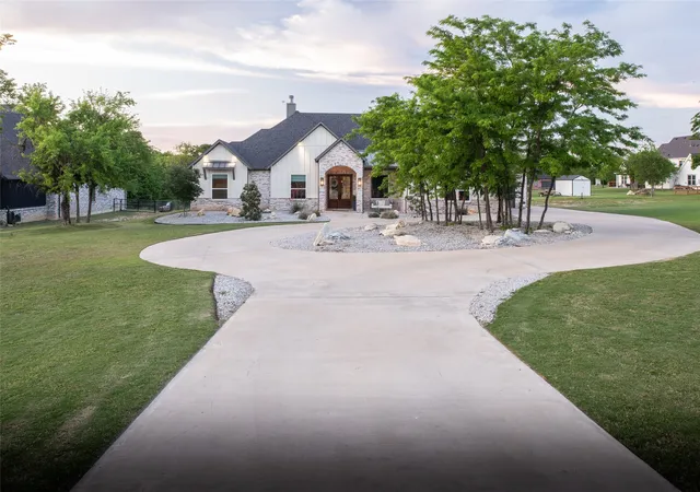 Homes for sale in Gunter, TX | 1401 Hunt Rd, Gunter, TX 75058 | MLS# 21197394