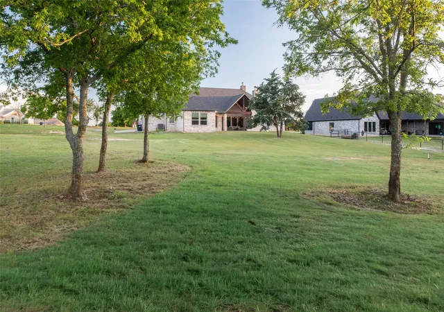 Homes for sale in Gunter, TX | 1401 Hunt Rd, Gunter, TX 75058 | MLS# 21197394