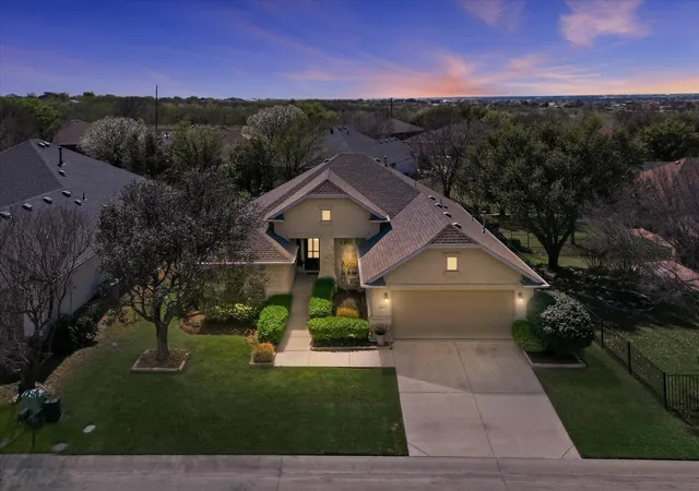 Homes for sale in Denton, TX | 10917 Southerland Dr, Denton, TX 76207 | MLS# 21173804
