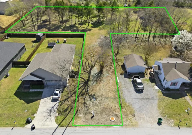 Homes for sale in Trenton, TX | 317 E Saunders St, Trenton, TX 75490 | MLS# 21215859