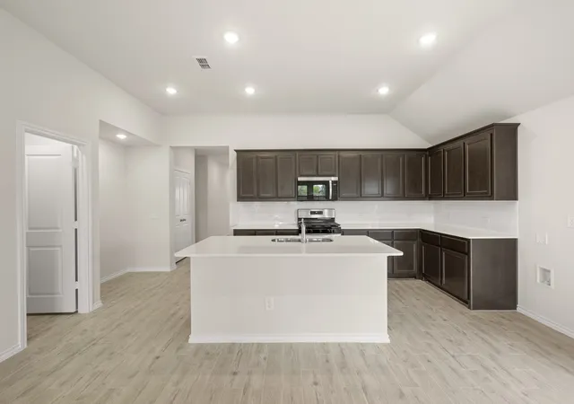 Photo 3 of Single family home for sale at 328 Dairy Wy, Midlothian, TX 76065 | MLS# 21215895 | Listing updated on 2026-10-01