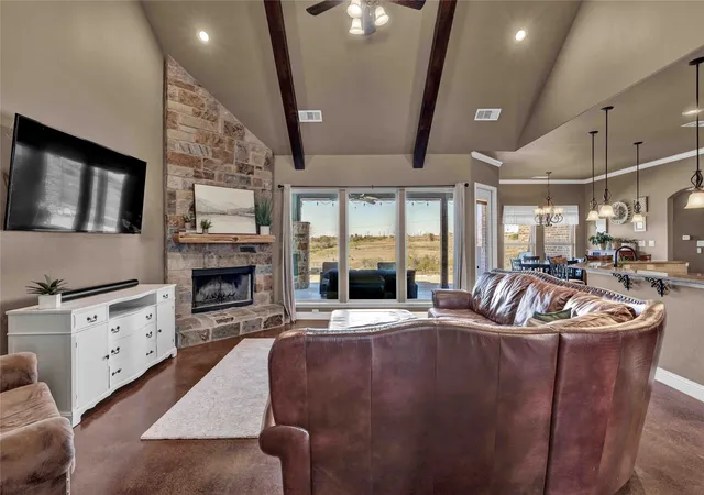 Photo 4 of Single family home for sale at 10301 Los Rios Dr, Fort Worth, TX 76179 | MLS# 21211157 | Listing updated on 2026-08-25