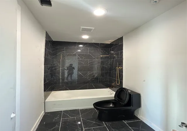 Photo 3 of Sale Pending at 1401 Seegar St, Dallas, TX 75215 | MLS# 21216039 | Listing updated on 2026-07-22