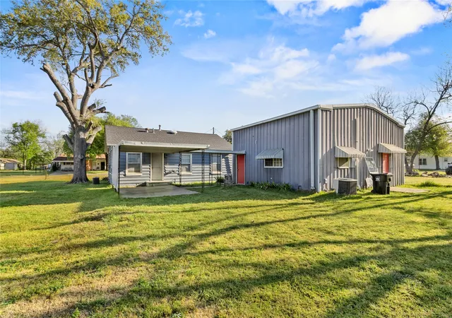 Homes for sale in Teague, TX | 612 Poplar St, Teague, TX 75860 | MLS# 21216212