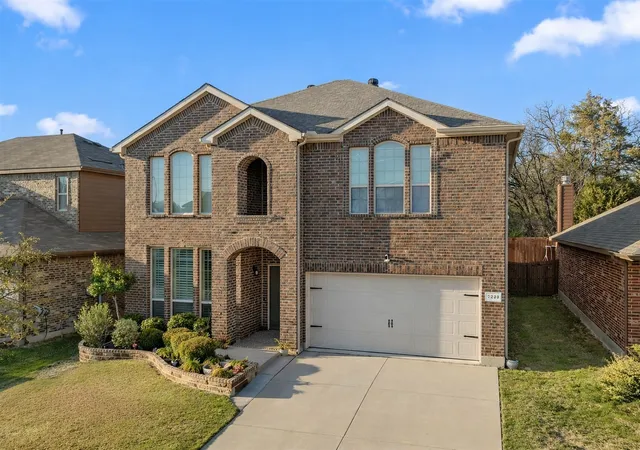 Photo 3 of Single family home for sale at 2209 Windhaven Dr, Denton, TX 76210 | MLS# 21216054 | Listing updated on 2026-08-31