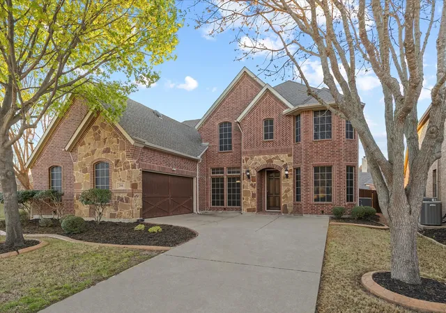 Photo 3 of Single family home for sale at 201 Chatfield Dr, Rockwall, TX 75087 | MLS# 21215147 | Listing updated on 2026-10-02
