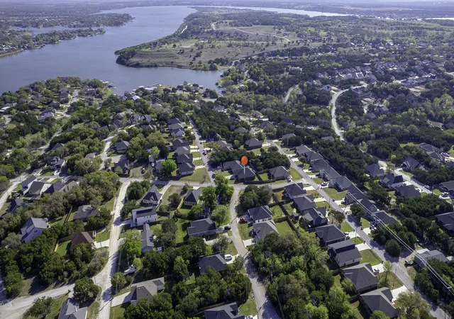 Homes for sale in Granbury, TX | 2601 Austin Dr, Granbury, TX 76048 | MLS# 21213315