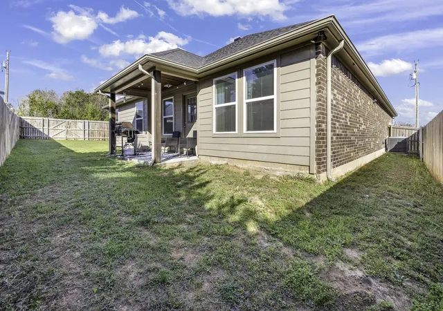 Homes for sale in Granbury, TX | 2601 Austin Dr, Granbury, TX 76048 | MLS# 21213315