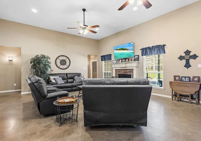 4th image of 10024 Fm 49, Big Sandy, TX 75755 | MLS# 21216455
