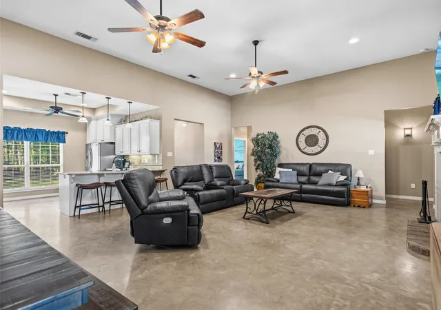 5th image of 10024 Fm 49, Big Sandy, TX 75755 | MLS# 21216455
