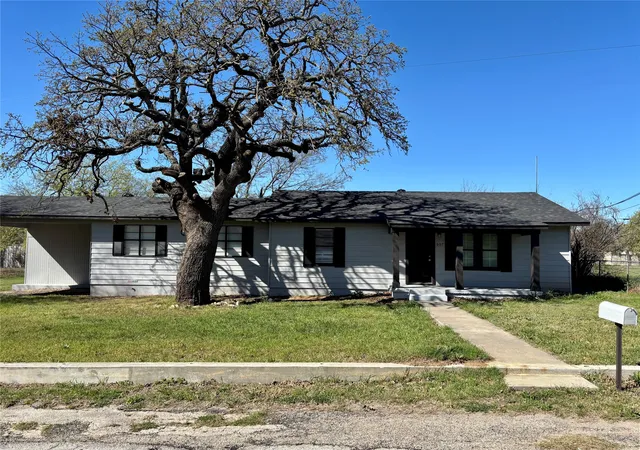 Homes for sale in Nocona, TX | 607 Baylor St, Nocona, TX 76255 | MLS# 21216520