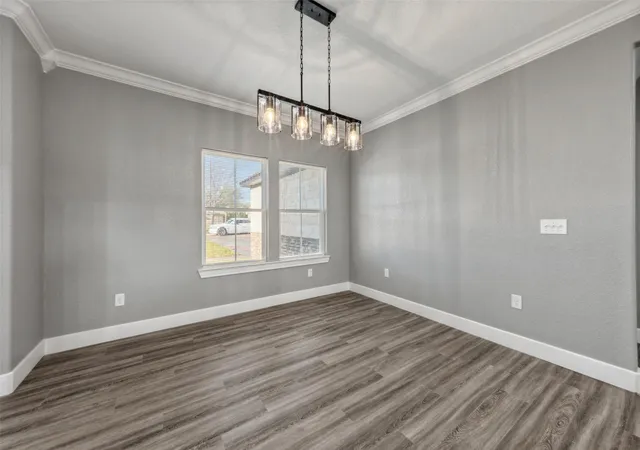 Photo 3 of Single family home for sale at 470 Elmwood Dr, Woodway, TX 76712 | MLS# 21214721 | Listing updated on 2026-09-30