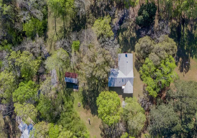 Photo 3 of Single family home for sale at 314 Dilly Rd, Mooringsport, LA 71060 | MLS# 21214252 | Listing updated on 2026-09-17
