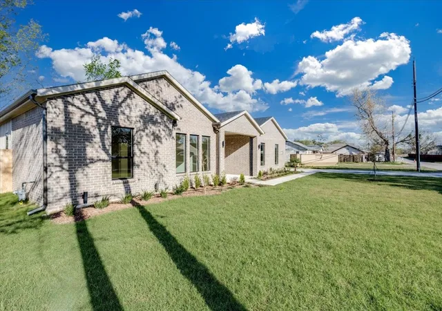 Homes for sale in Dallas, TX | 1507 Elk Creek Rd, Dallas, TX 75253 | MLS# 21216050