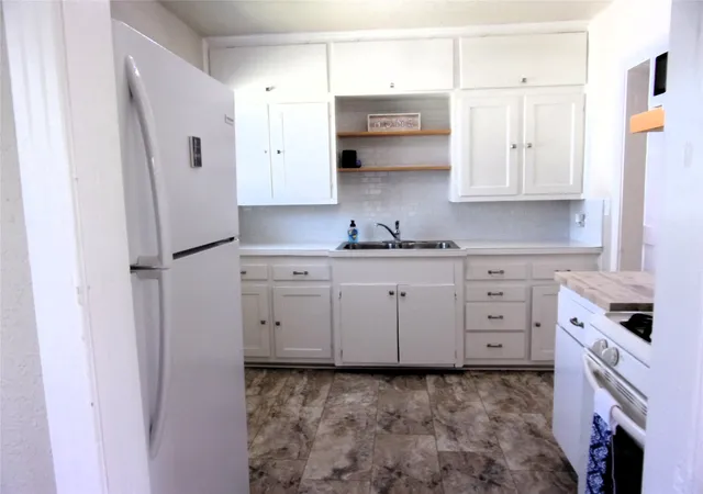 Photo 1 of Sale Pending at 1902 W Dry St, San Saba, TX 76877 | MLS# 21216769 | Listing updated on 2026-07-08