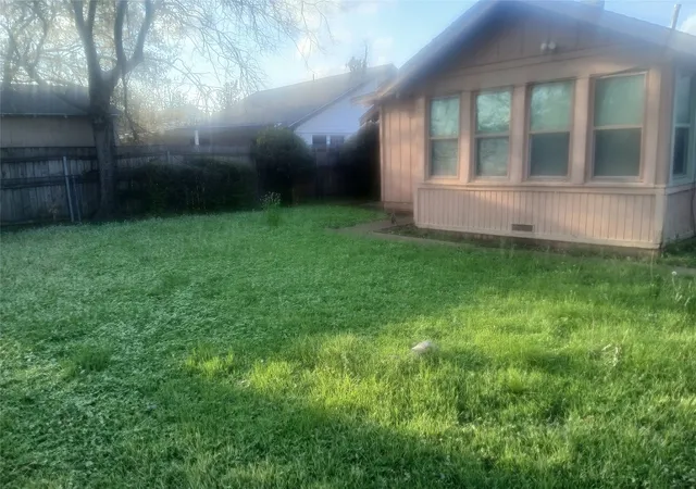 Photo 4 of Sale Pending at 818 Winters St, Dallas, TX 75216 | MLS# 21215459 | Listing updated on 2026-07-20
