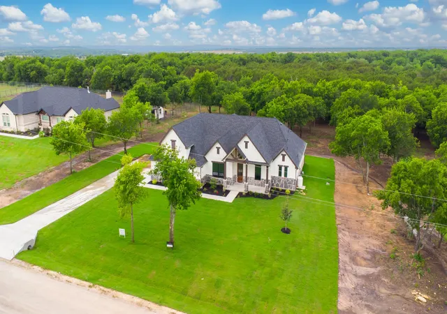 Homes for sale in Godley, TX | 8505 Bronco Dr, Godley, TX 76044 | MLS# 21215209