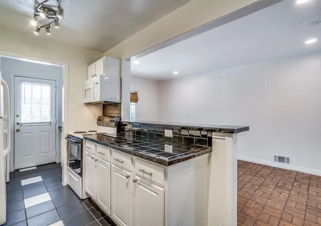 Homes for sale in University Park, TX | 3446 Asbury St, University Park, TX 75205 | MLS# 21217106