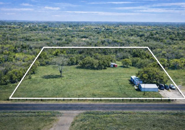 Photo 1 of Manufactured home for sale at 3314 Jay Bird Ln, Springtown, TX 76082 | MLS# 21217038 | Listing updated on 2026-08-03
