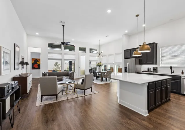 4th image of 6221 Escarpment Dr, Fort Worth, TX 76112 | MLS# 21176083