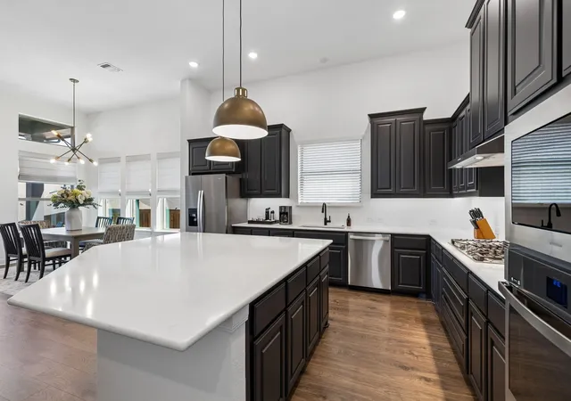 5th image of 6221 Escarpment Dr, Fort Worth, TX 76112 | MLS# 21176083