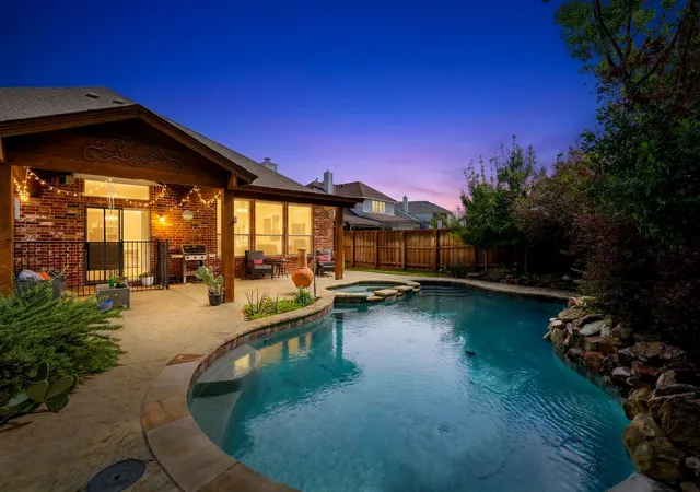 Photo 2 of Sale Pending at 416 Love Bird Ln, Murphy, TX 75094 | MLS# 21217167 | Listing updated on 2026-05-10