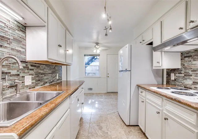 Homes for sale in University Park, TX | 3450 Asbury St, University Park, TX 75205 | MLS# 21217169
