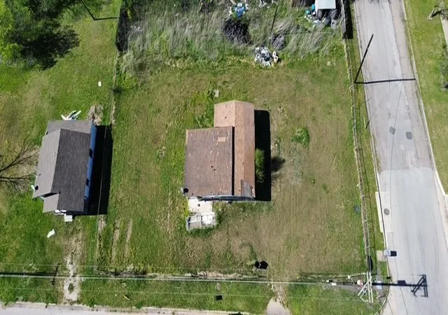 Photo 1 of Single family home for sale at 807 E 17th Ave, Corsicana, TX 75110 | MLS# 21217200 | Listing updated on 2026-08-17