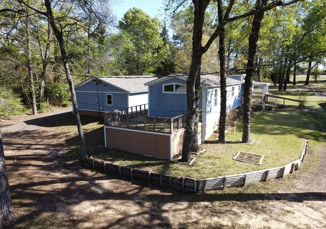 Photo 3 of Manufactured home for sale at 2781 Lake Breeze Dr, Chandler, TX 75758 | MLS# 21217206 | Listing updated on 2026-09-18