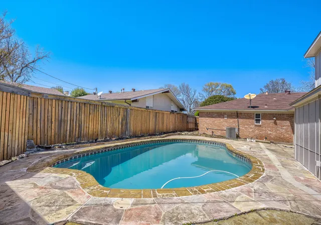 35th image of 10432 Church Rd, Dallas, TX 75238 | MLS# 21213601