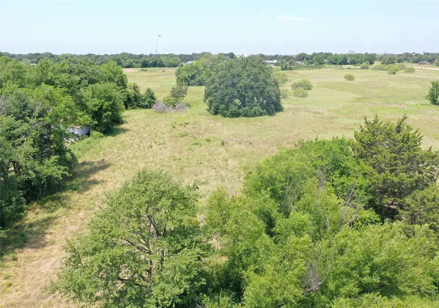 Homes for sale in Mabank, TX | 381a Paddock Dr #A, Mabank, TX 75156 | MLS# 21216321