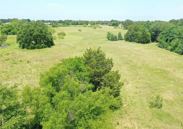 Homes for sale in Mabank, TX | 381b Paddock Dr #B, Mabank, TX 75156 | MLS# 21216343