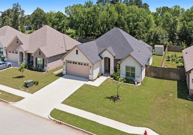 Homes for sale in Chandler, TX | 416 Deer Point Cvs, Chandler, TX 75758 | MLS# 21208184