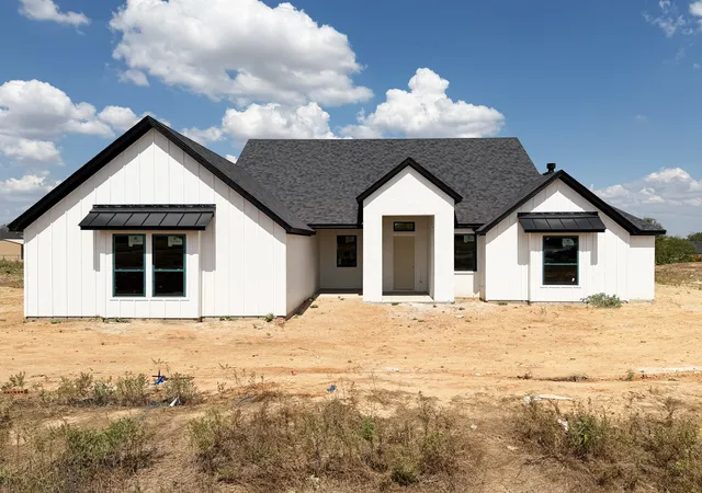 Photo 1 of Single family home for sale at 137 Lula Ln, Boyd, TX 76023 | MLS# 21217395 | Listing updated on 2026-09-28